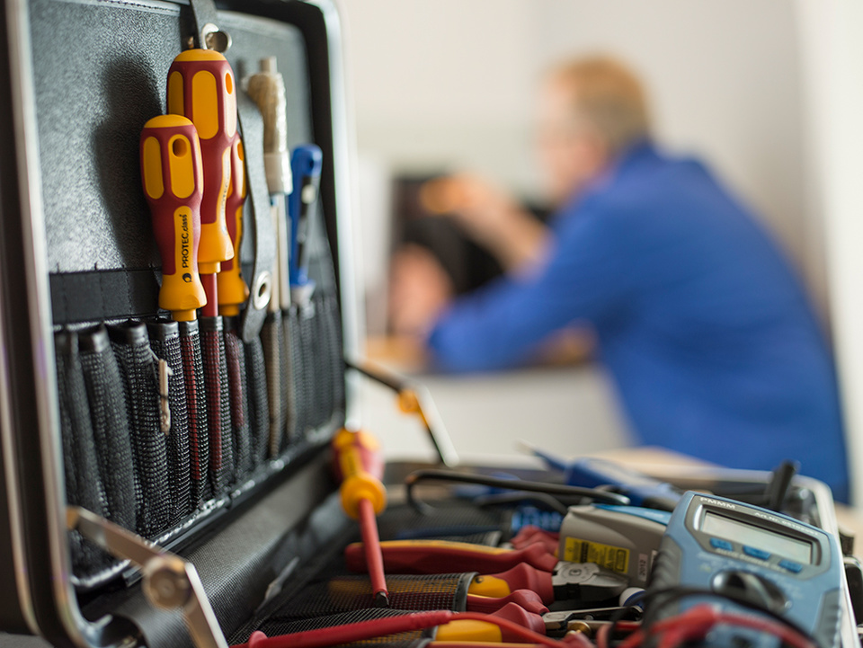 C F022411 bei Elektro Lehmann in Bad Lausick